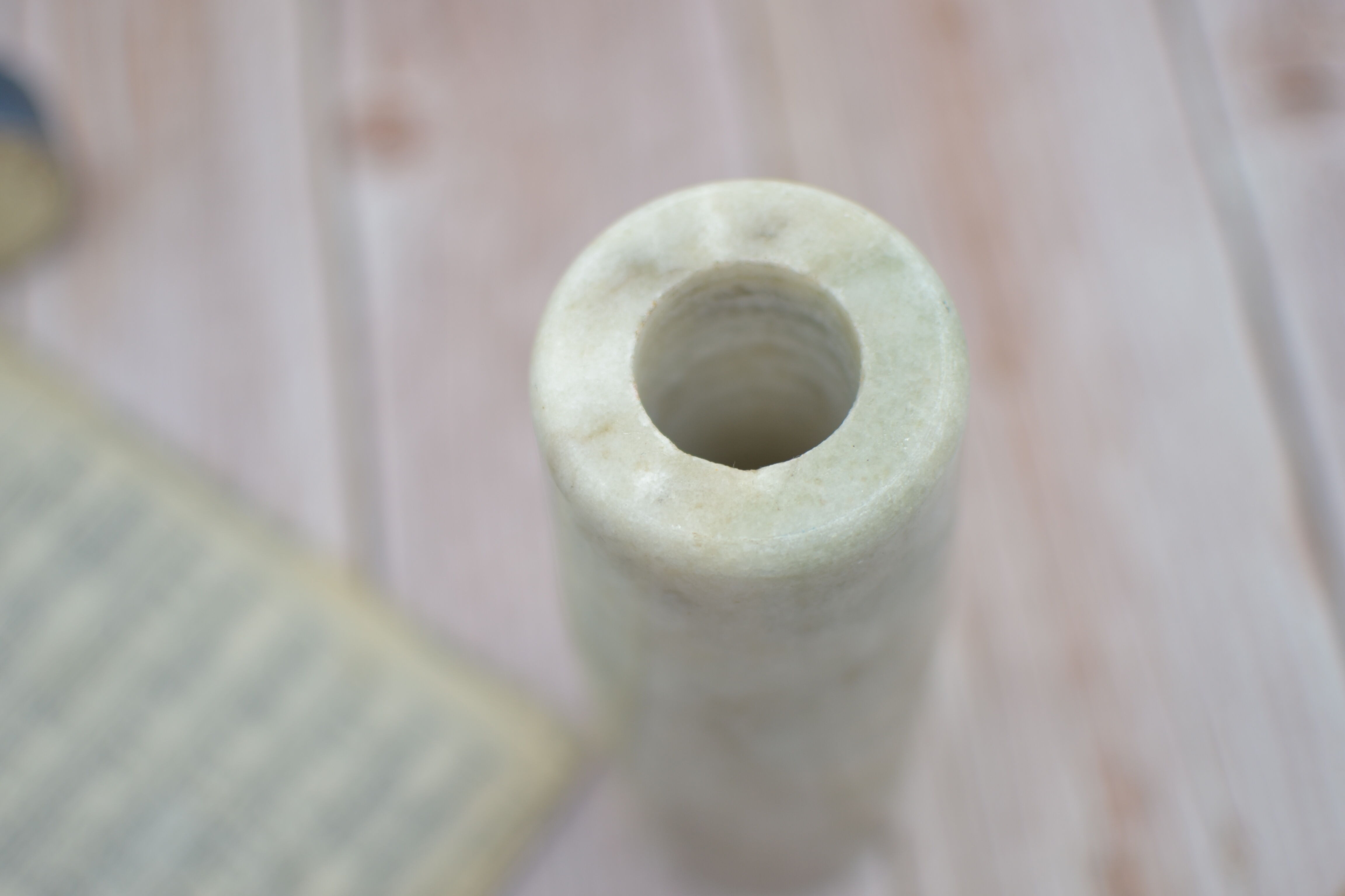 Candle holder in marble