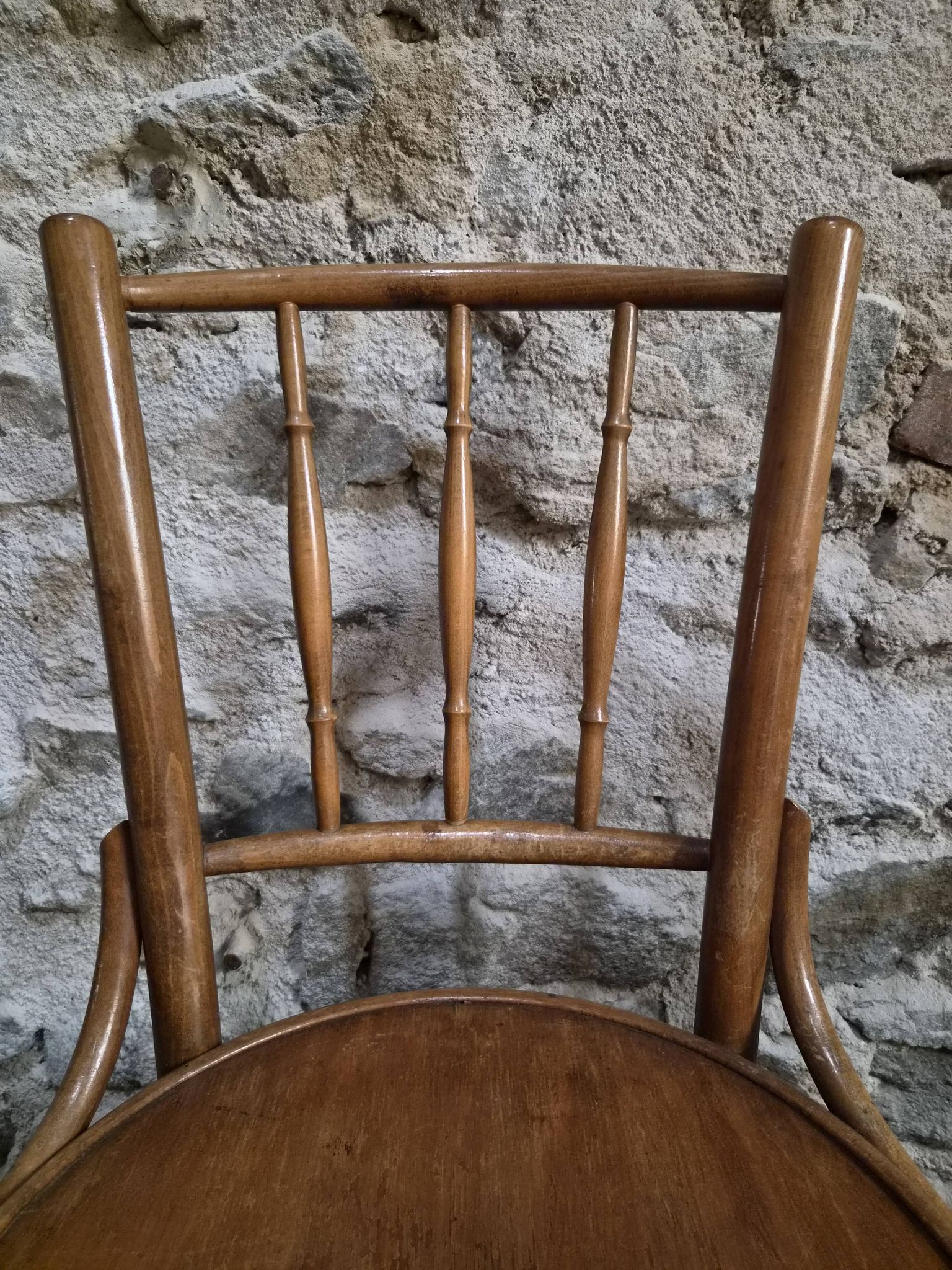 Set of 6 Fischel bentwood bistro chairs, Czechoslovakia, circa 1930–1950.