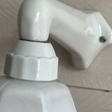 Art Deco wall light in ceramic and opaline.