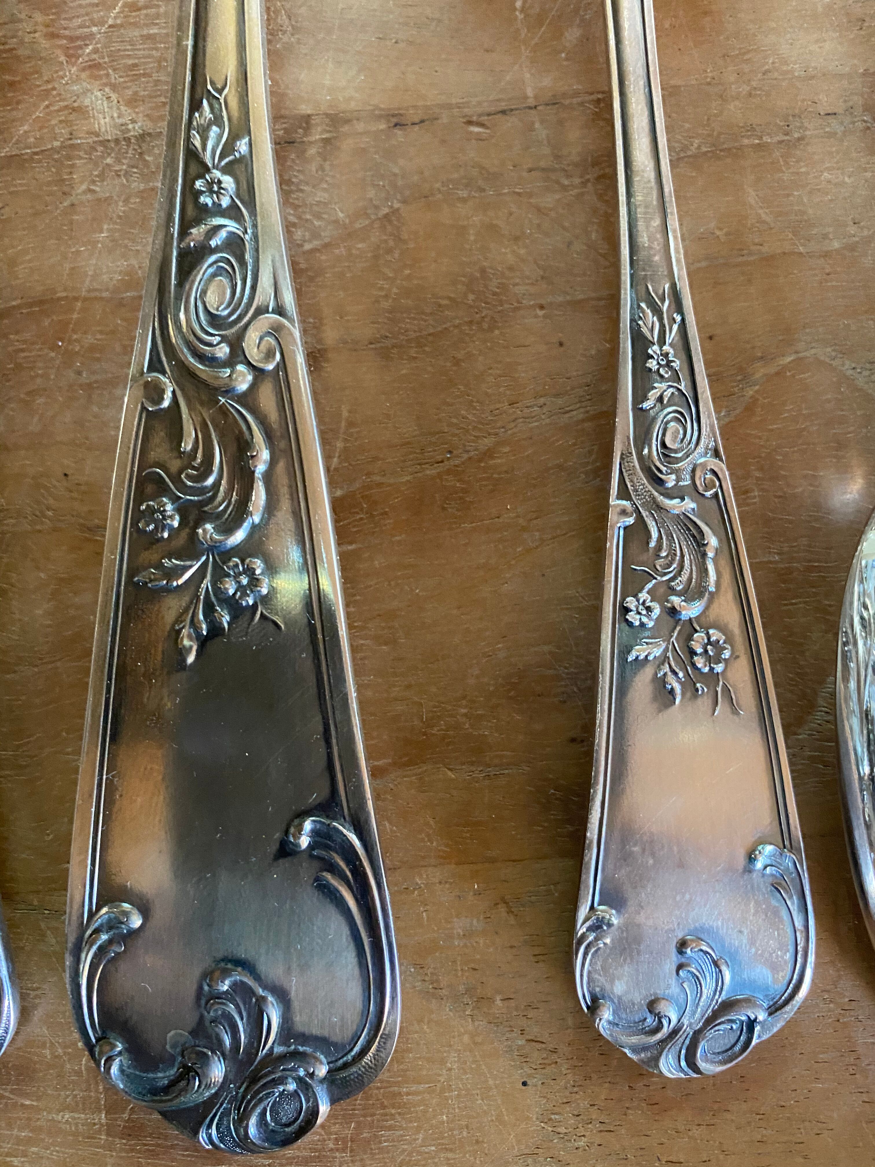 Complete silver metal cutlery housewife for 12 people