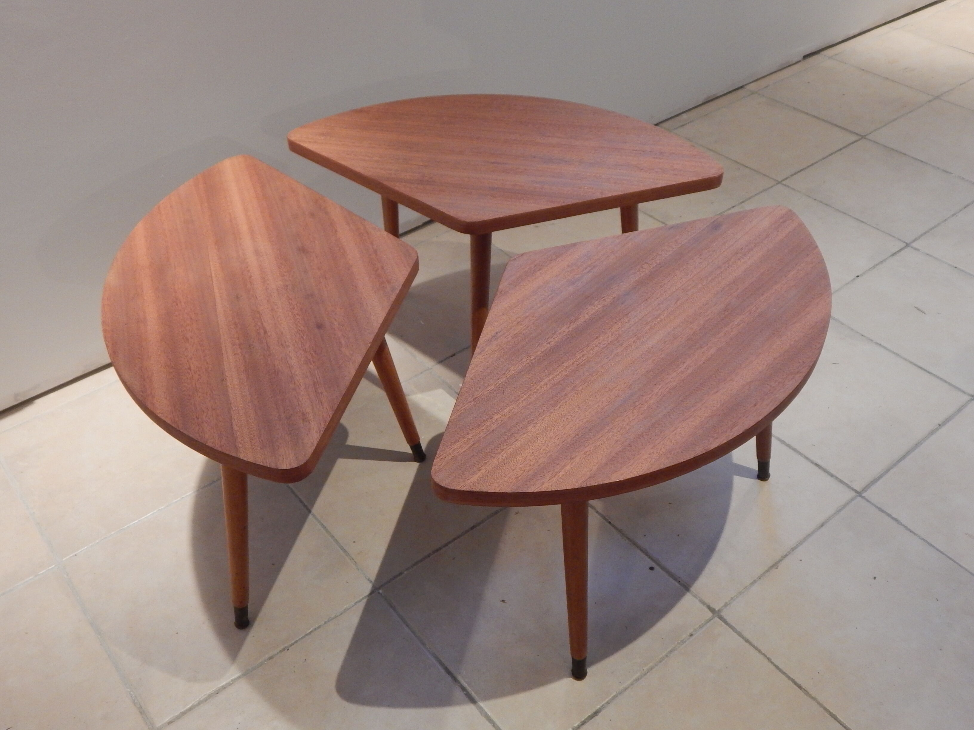 Vintage 50 modular tripod coffee table