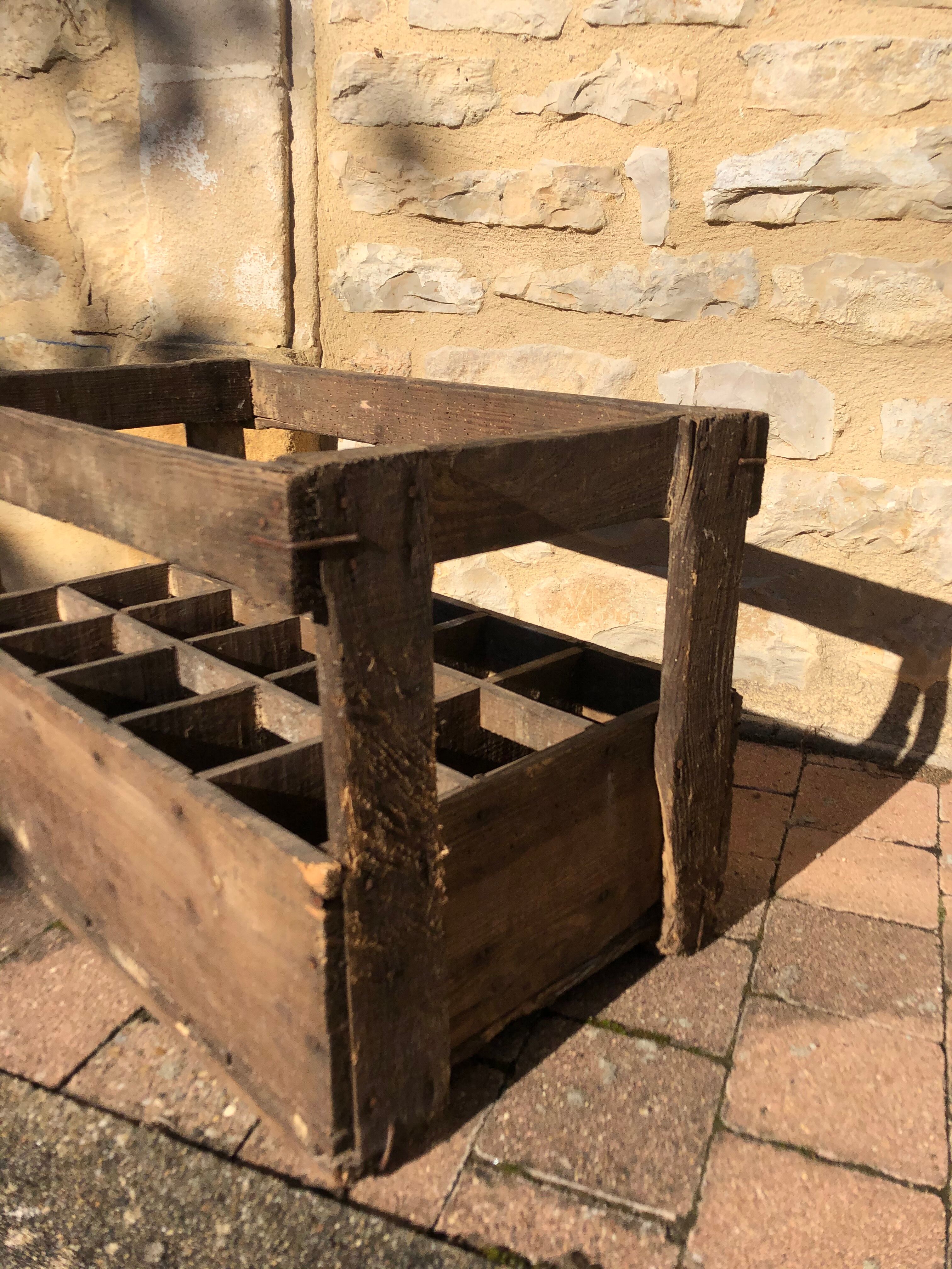 Wooden crate-bottle storage