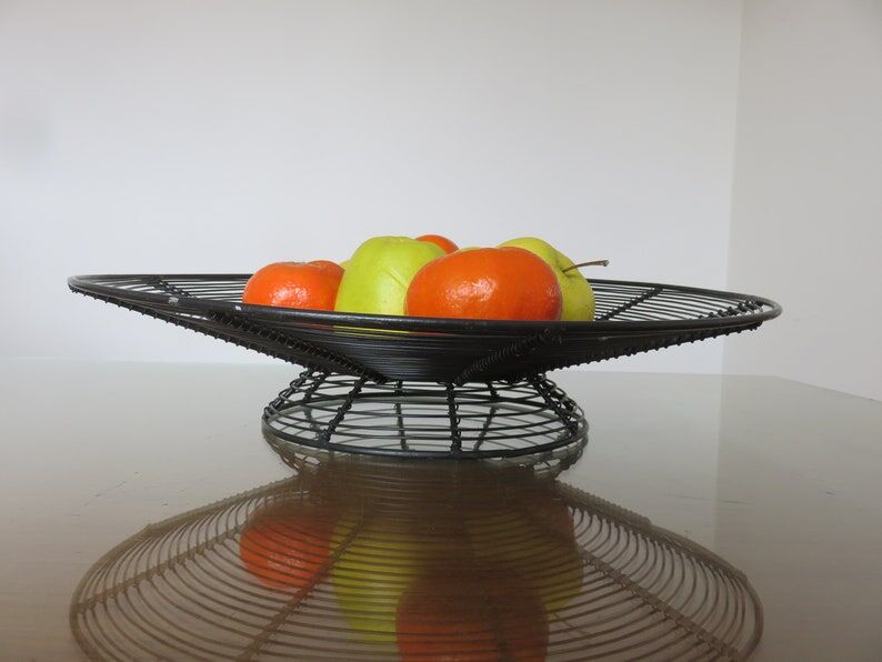 Modernist fruit basket, minimalist in black lacquered metal 1960