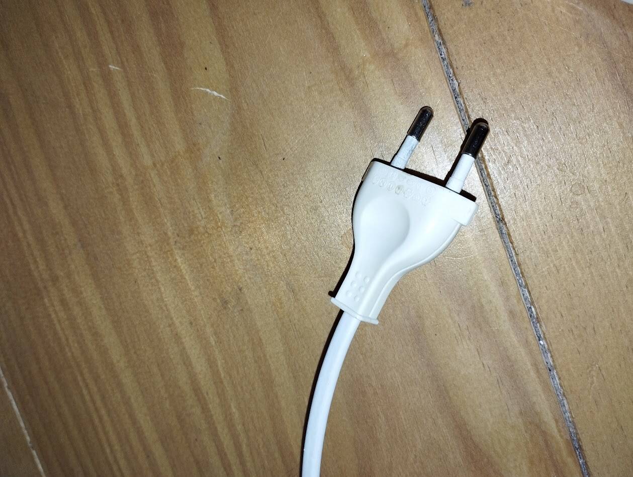 2 lampes champignons vintage IKEA modèle Kvintol B9503