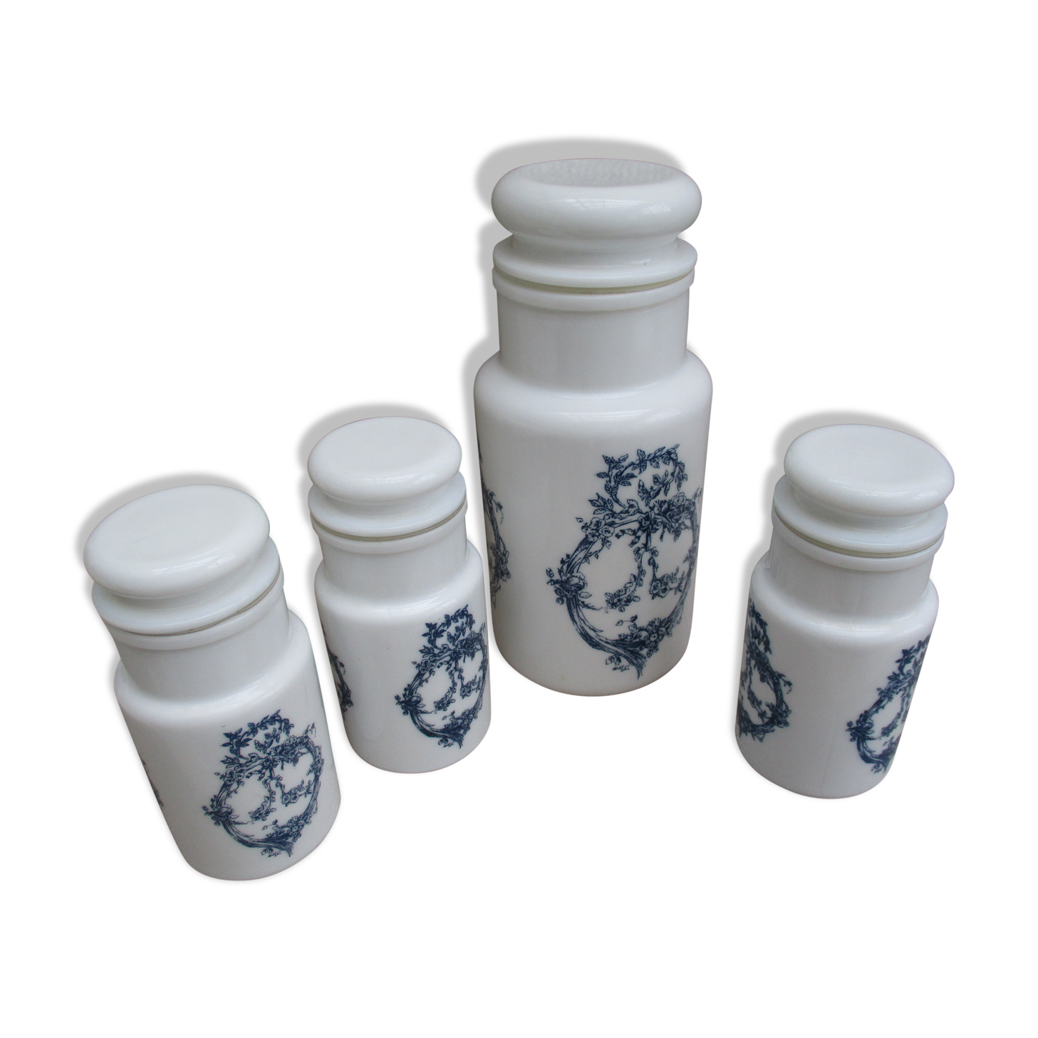 Set of Pots in white opaline