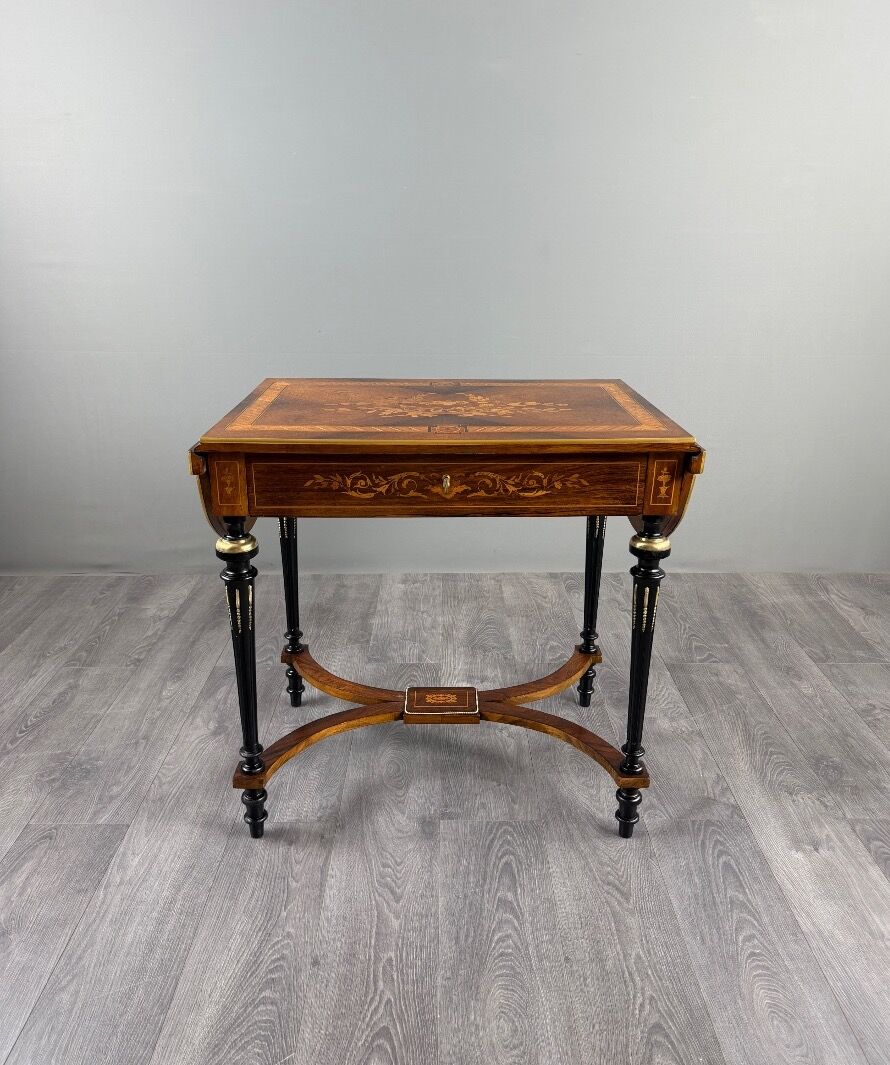 Table à écrire Napoléon III en marqueterie, XIXe siècle