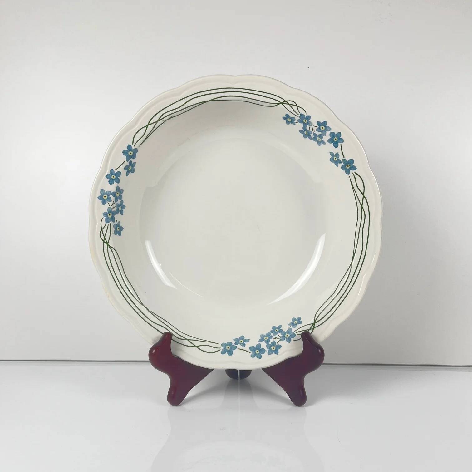 Shallow dish "Souvenir", Sarreguemines, around 1875 - 1918