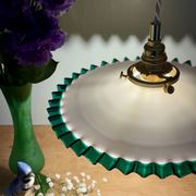 Suspension globe vintage en opaline bleue