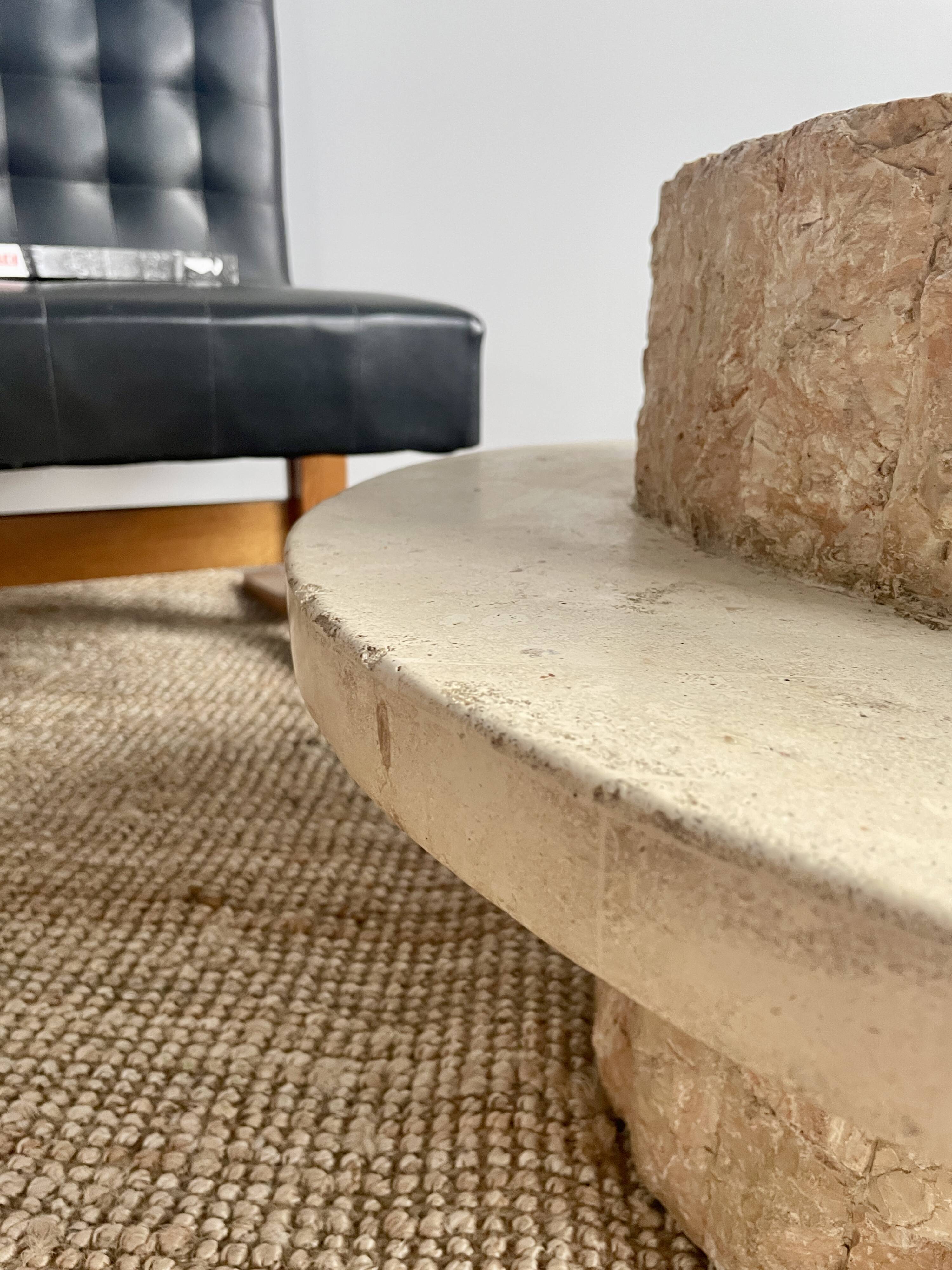 Table basse en travertin magnussen ponte
