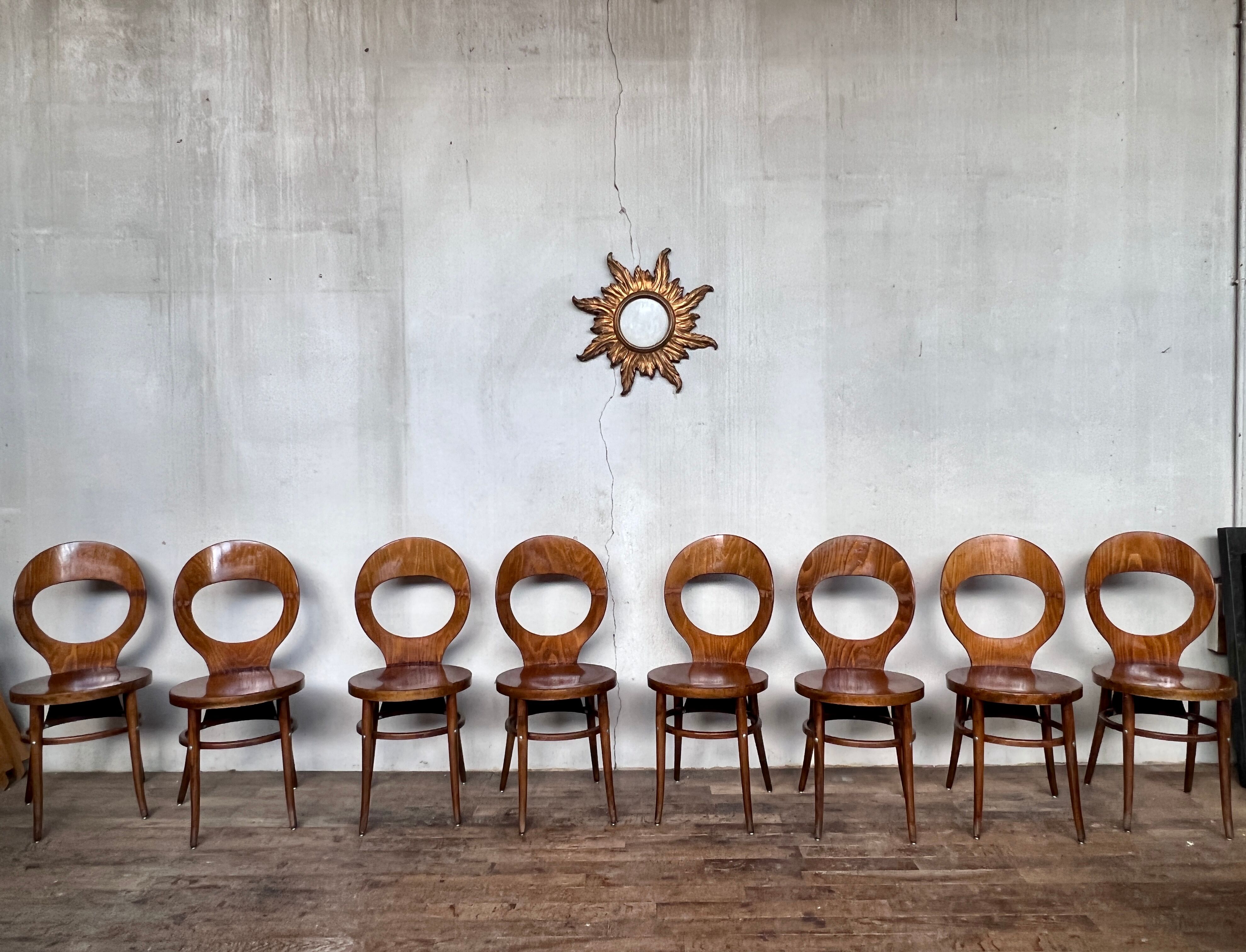 Series of 8 Baumann seagull chairs