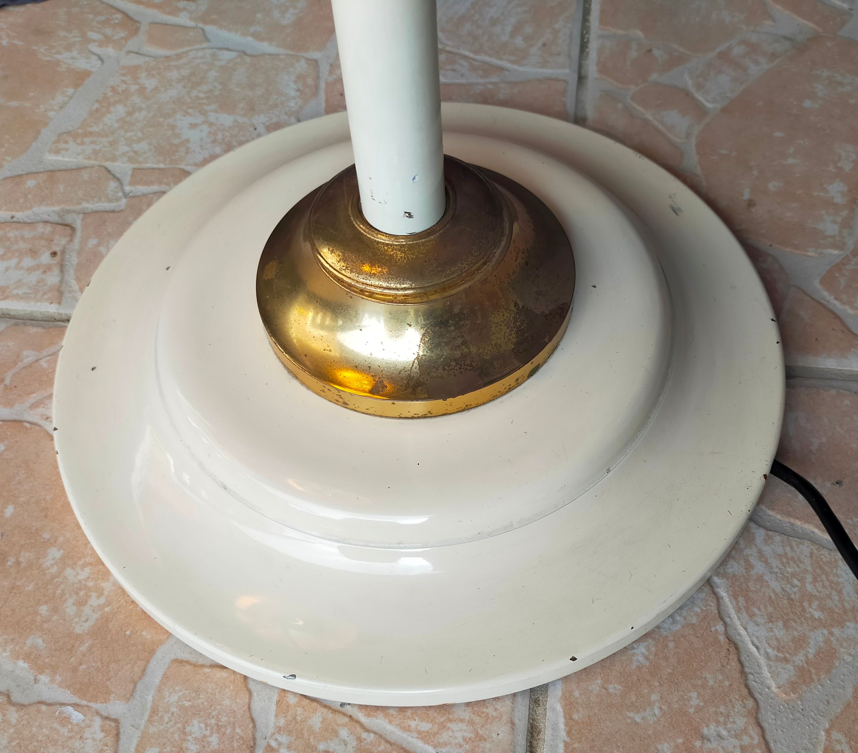 Articulated floor lamp 1950 design in metal and brass