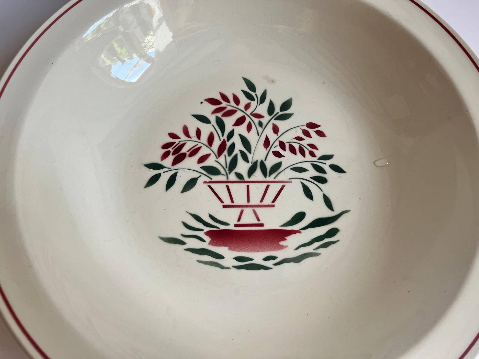 Creil Montereau flat vegetable dish