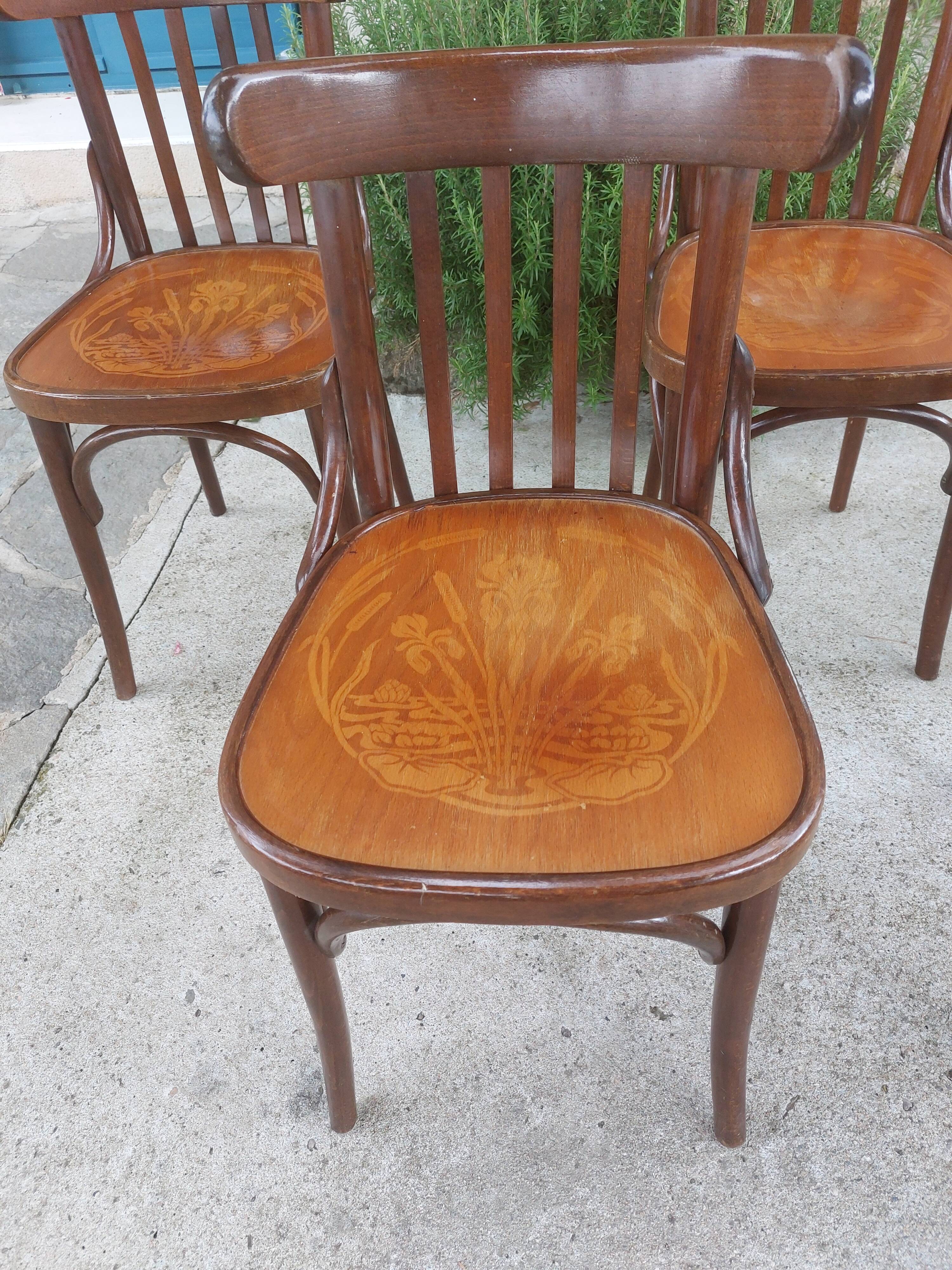 6 bistro chairs, pattern on the seat