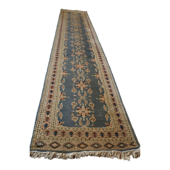 Vintage persian rugs