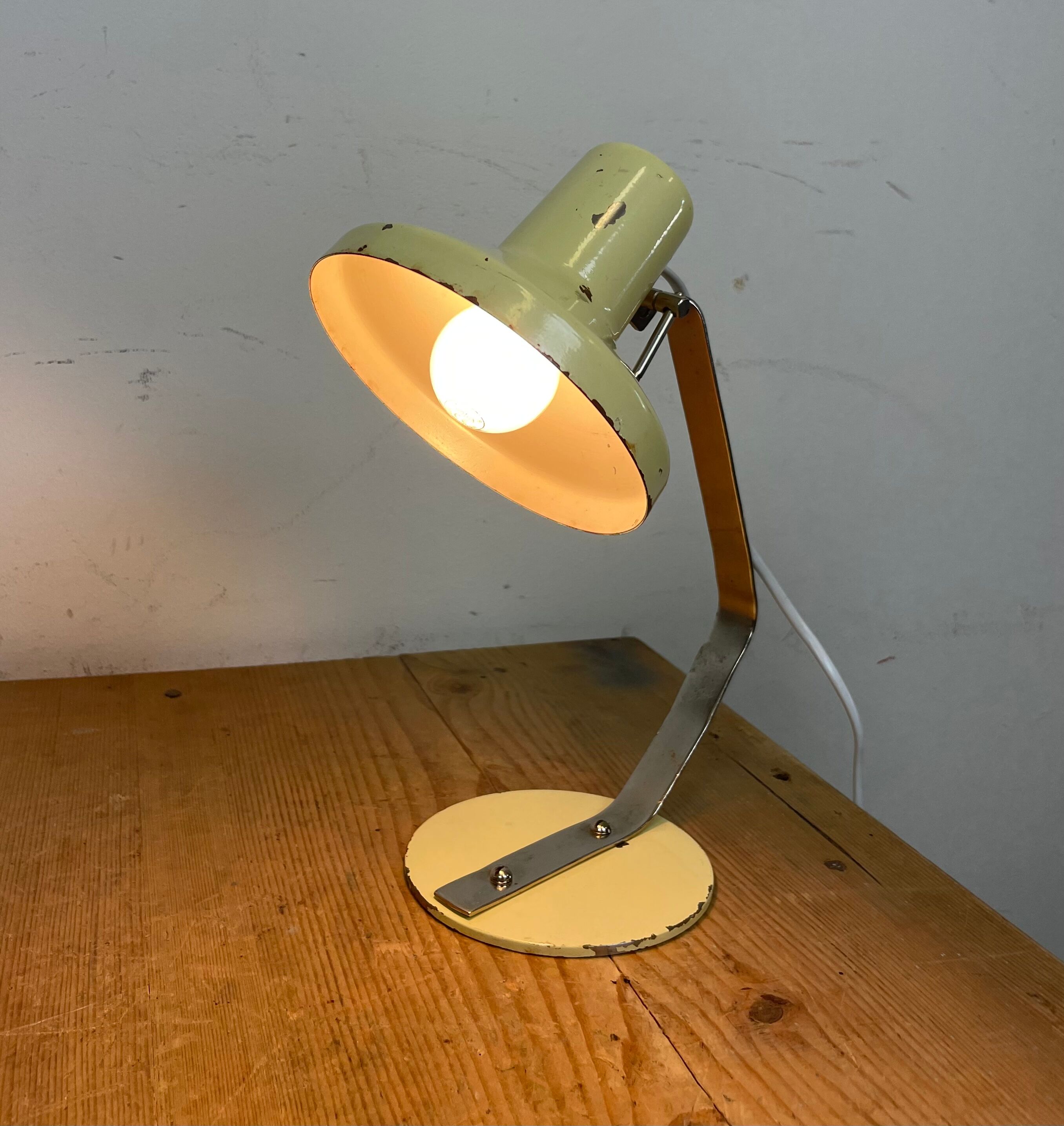 Beige industrial table lamp from Metal Mot, 1960s