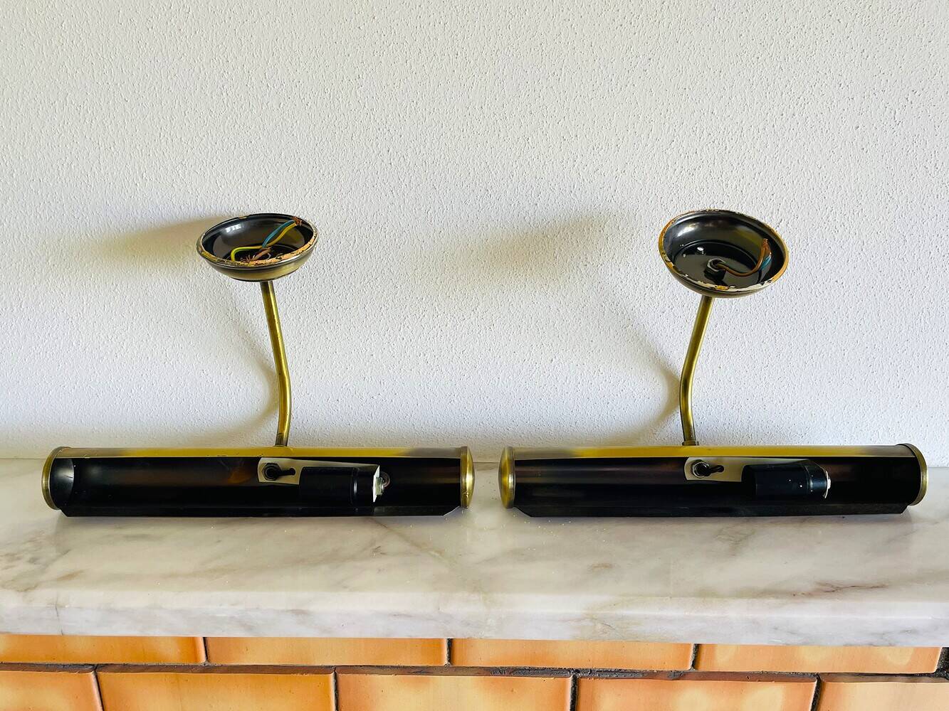 Pair brass wall picture art lights