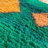 Pure wool rug, size 150 x 250 cm