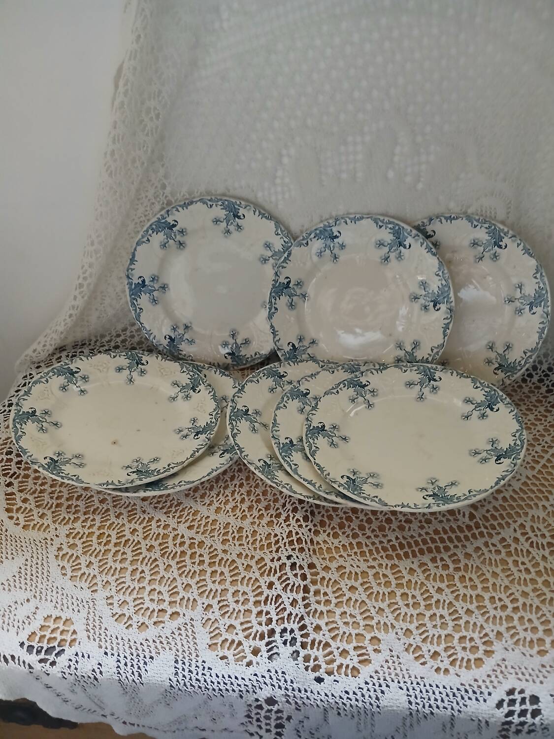 Longwy iron earth dinnerware set