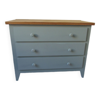 Vintage chest of drawers re-enchanted in verdigris, wooden top.