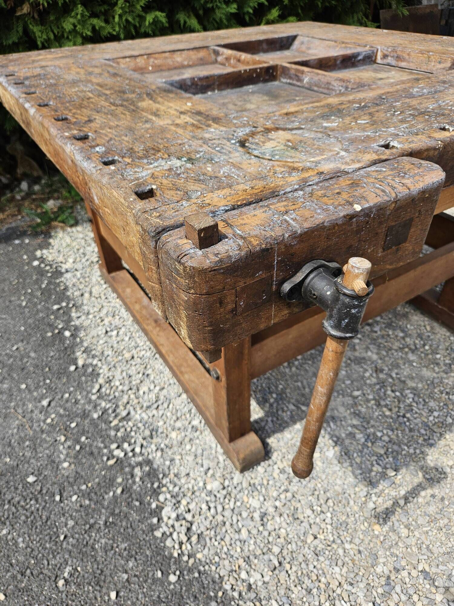 Établi ancien de sculpteur