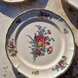 Set of 1 dinner plate and 4 dessert plates Villeroy Boch model 1562.