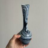 Vase soliflore en verre bleu marbré