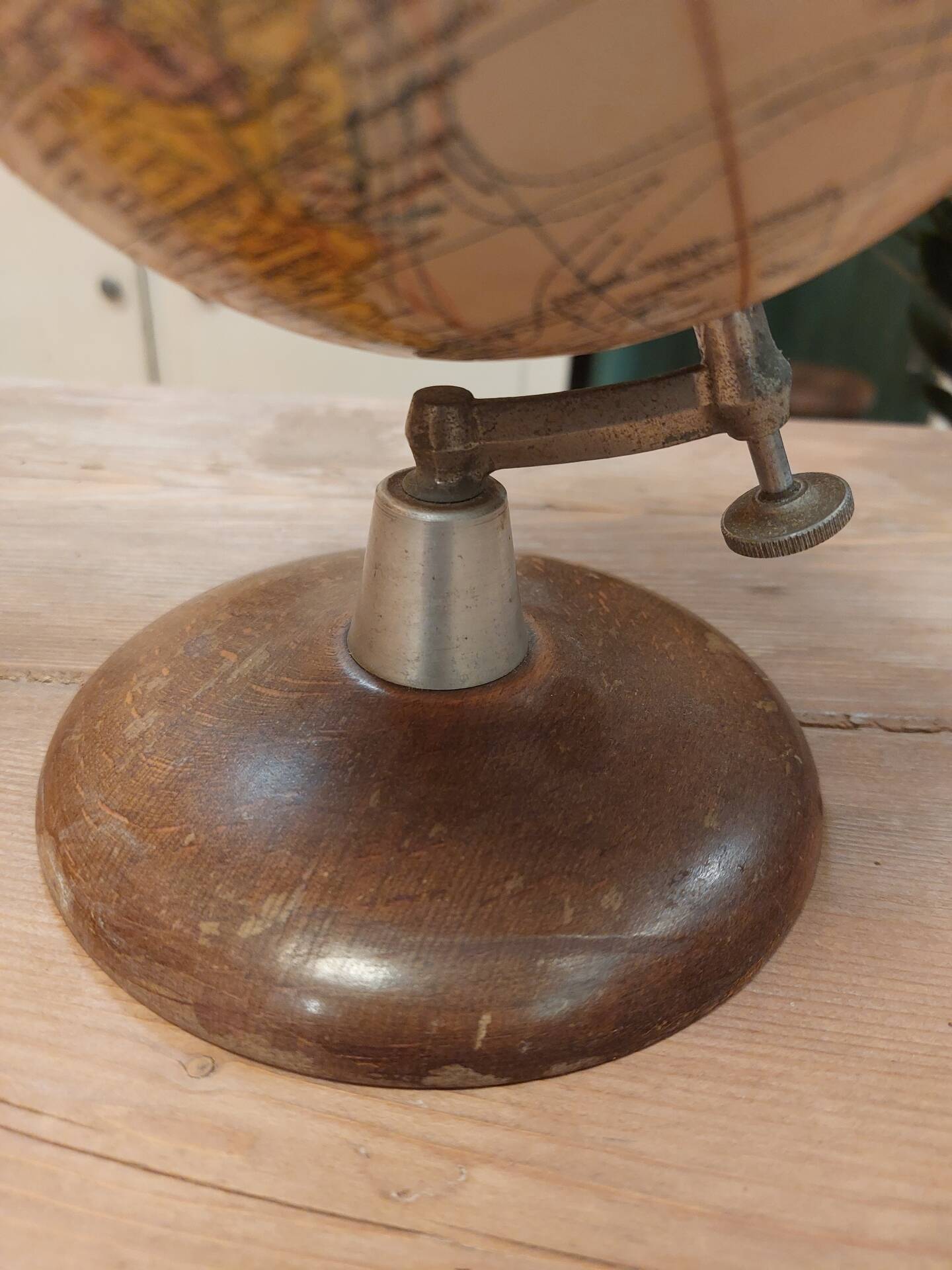 Terrestrial globe Girard 1950s/60s