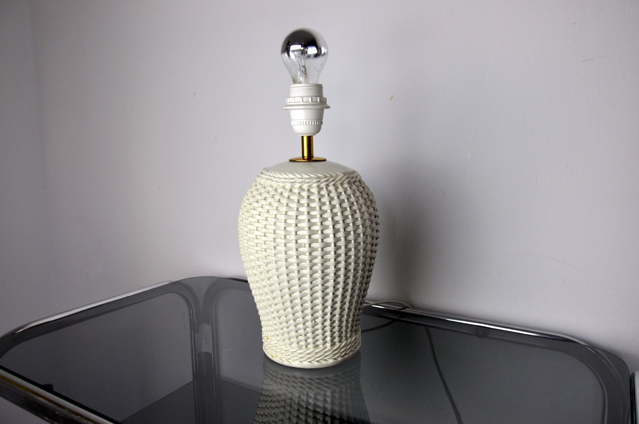 White ceramic "bamboo" lamp, Hollywood Regency, Italy, 1970
