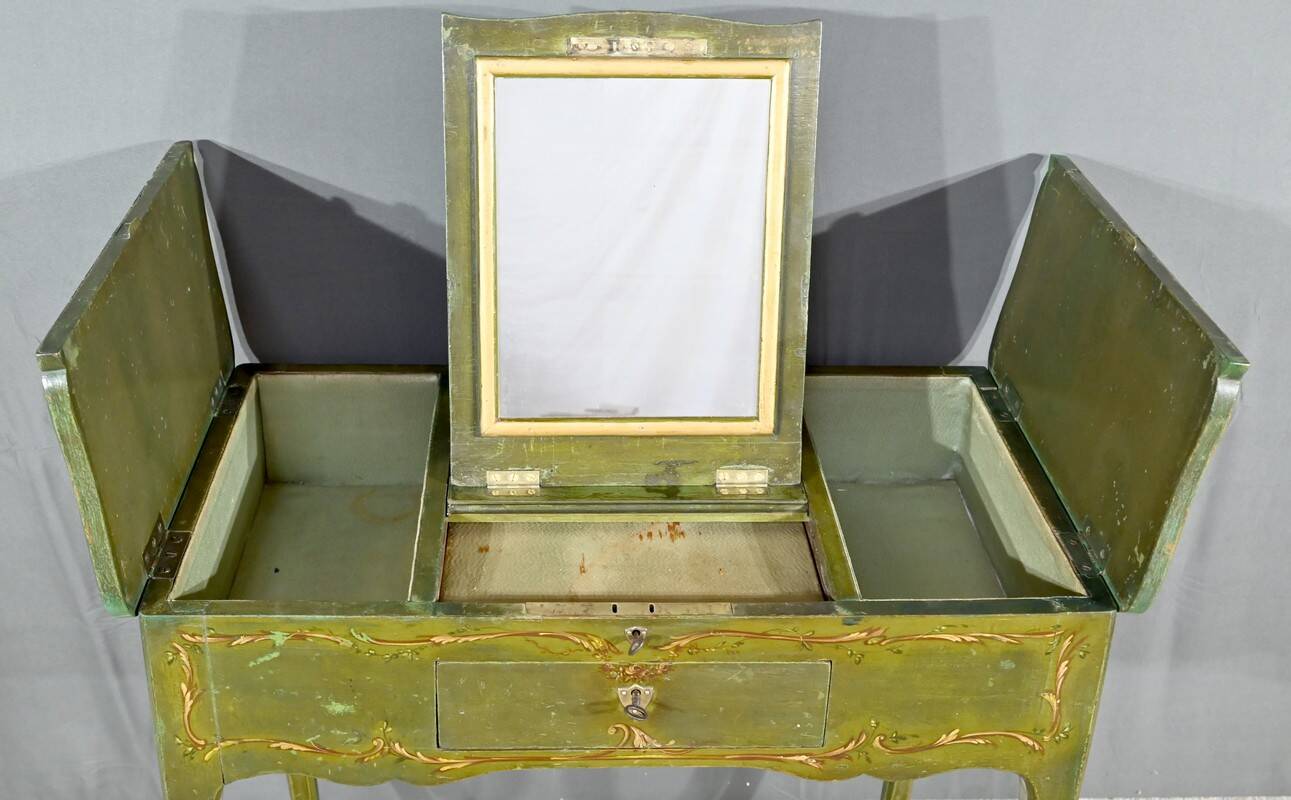 Small Painted Oak Dressing Table, Louis XV style – Late 18th century