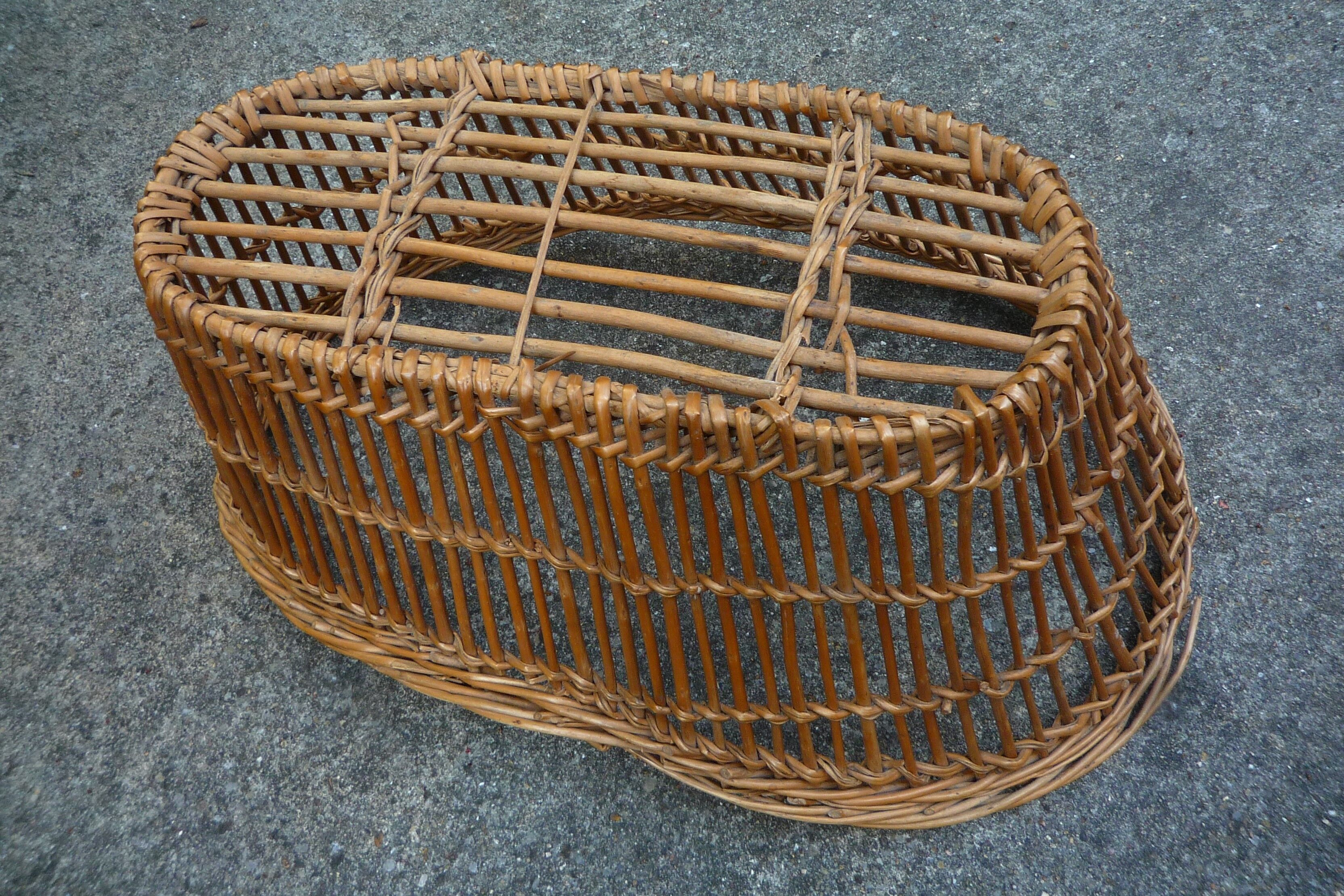 Pram/doll rattan crib, old 1950s toy