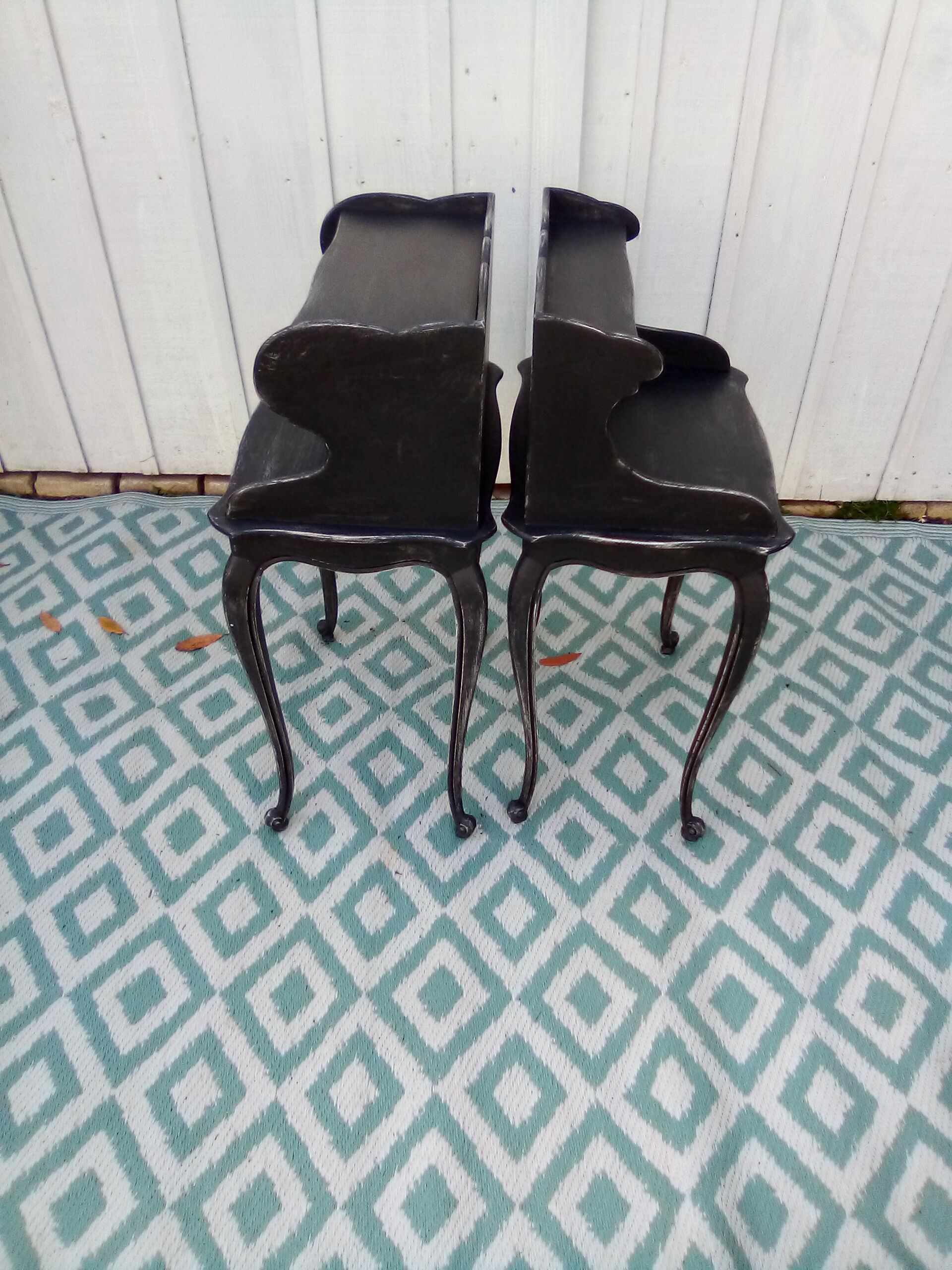 Paire de tables de chevet