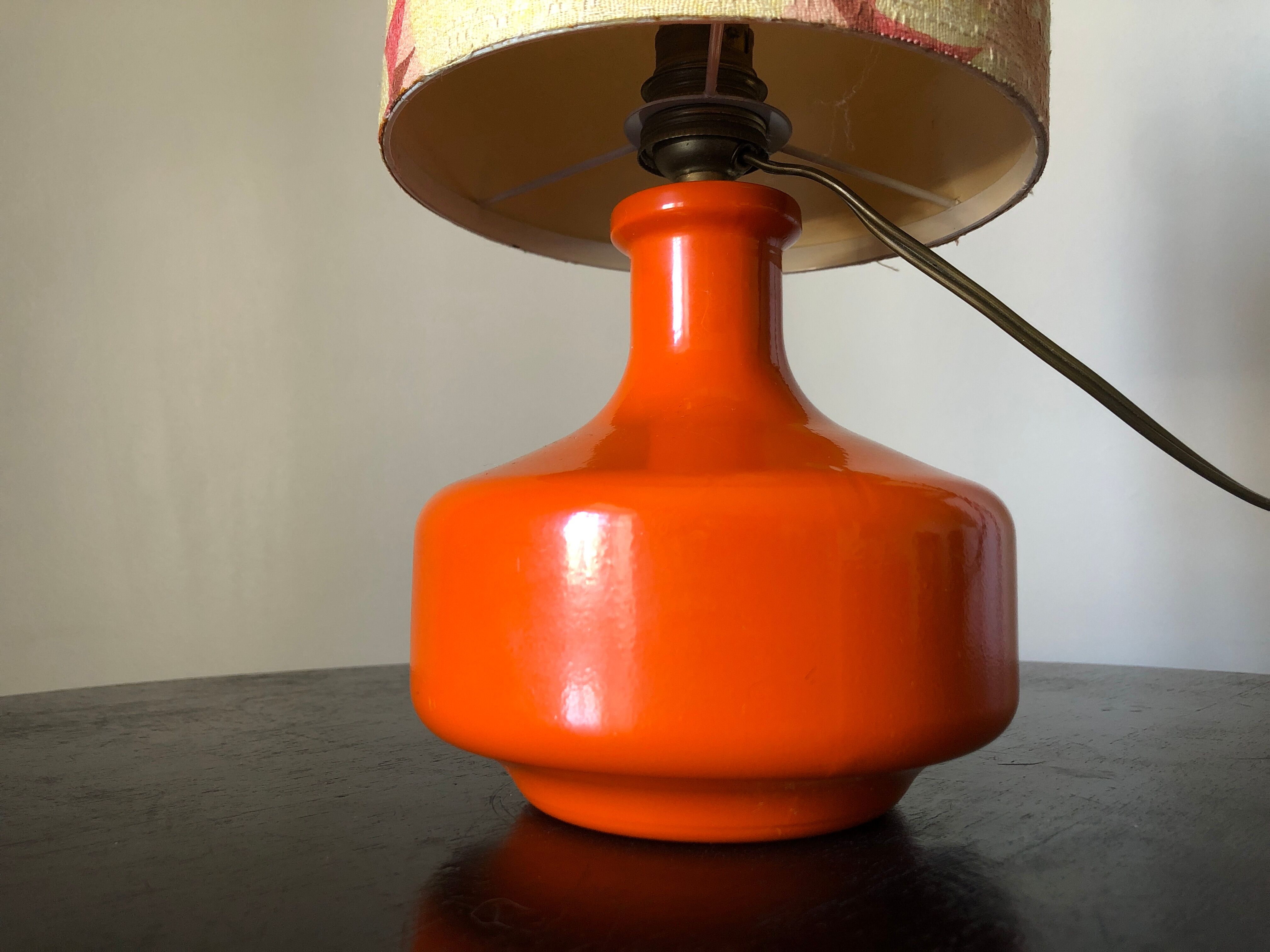Lampe orange à fleurs 1970