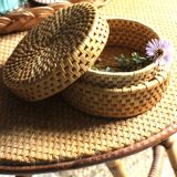Round basket box Vintage wicker lid