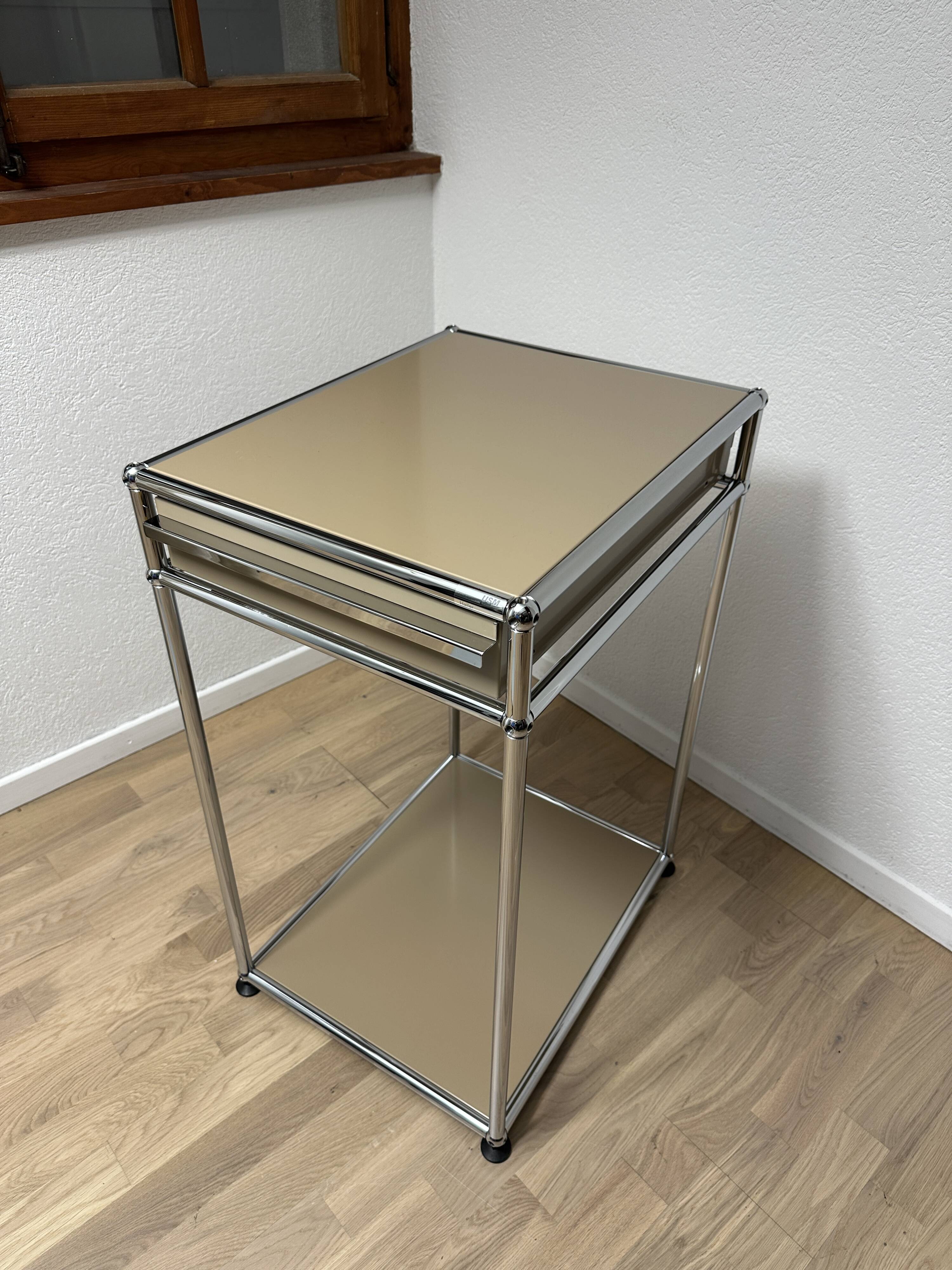 USM Haller side table in Beige