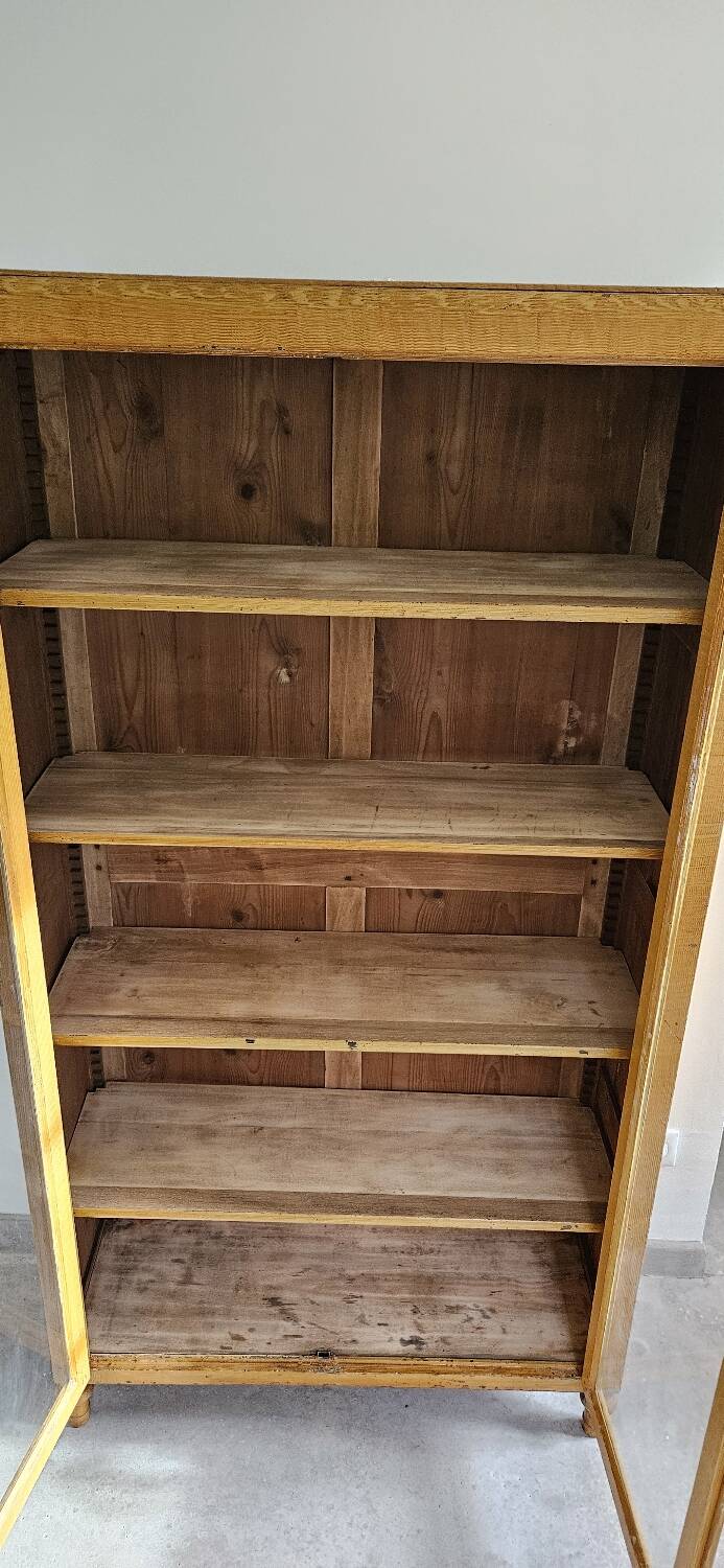 Vintage antique bookcase/curiosity cabinet/display case/shelves