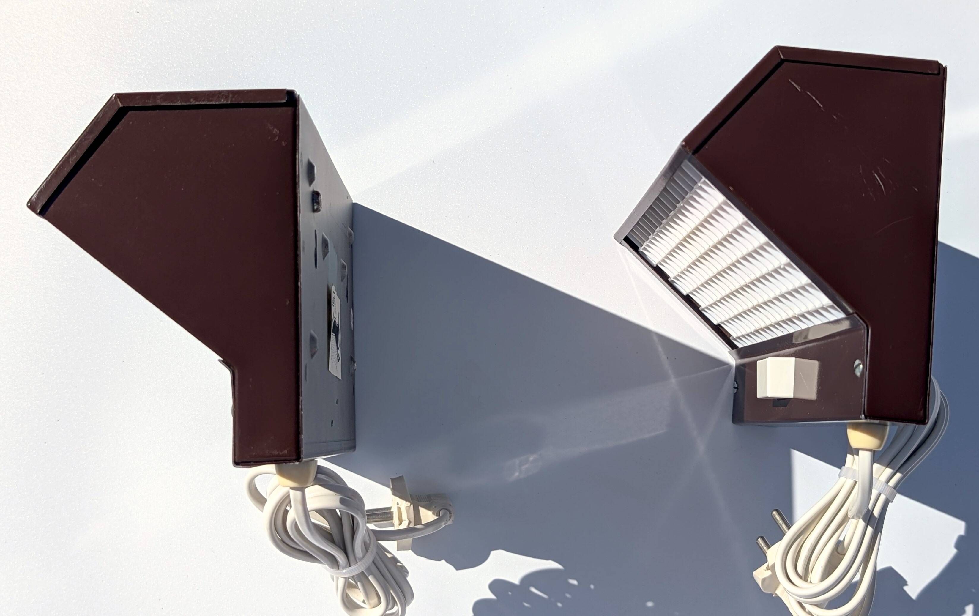Pair of brown Elidus Kuben reading lamps - Hans Agne Jakobsson - Sweden 1970s