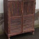 Wardrobe/side cabinet with mesh doors