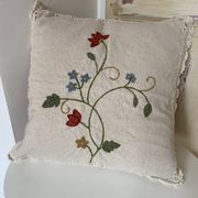 Housse de Coussin en Lin Brodée de Fleurs