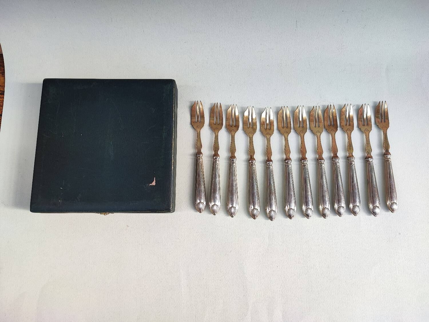 12 cake forks