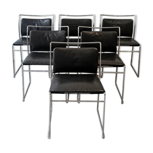 Chaise empilable en cuir
