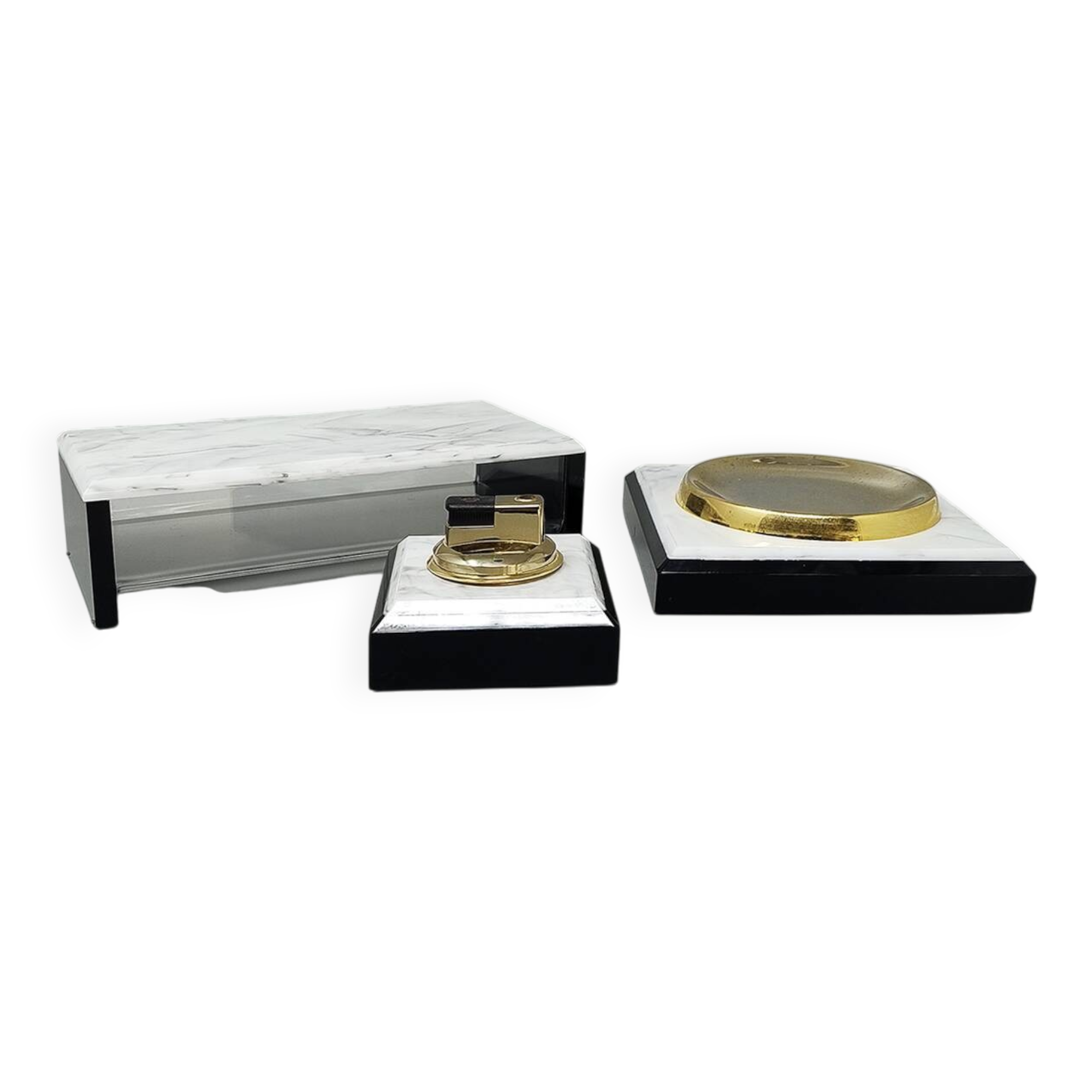 1970s Gorgeous Smoking Set in Lucite and Brass. Made in Italy