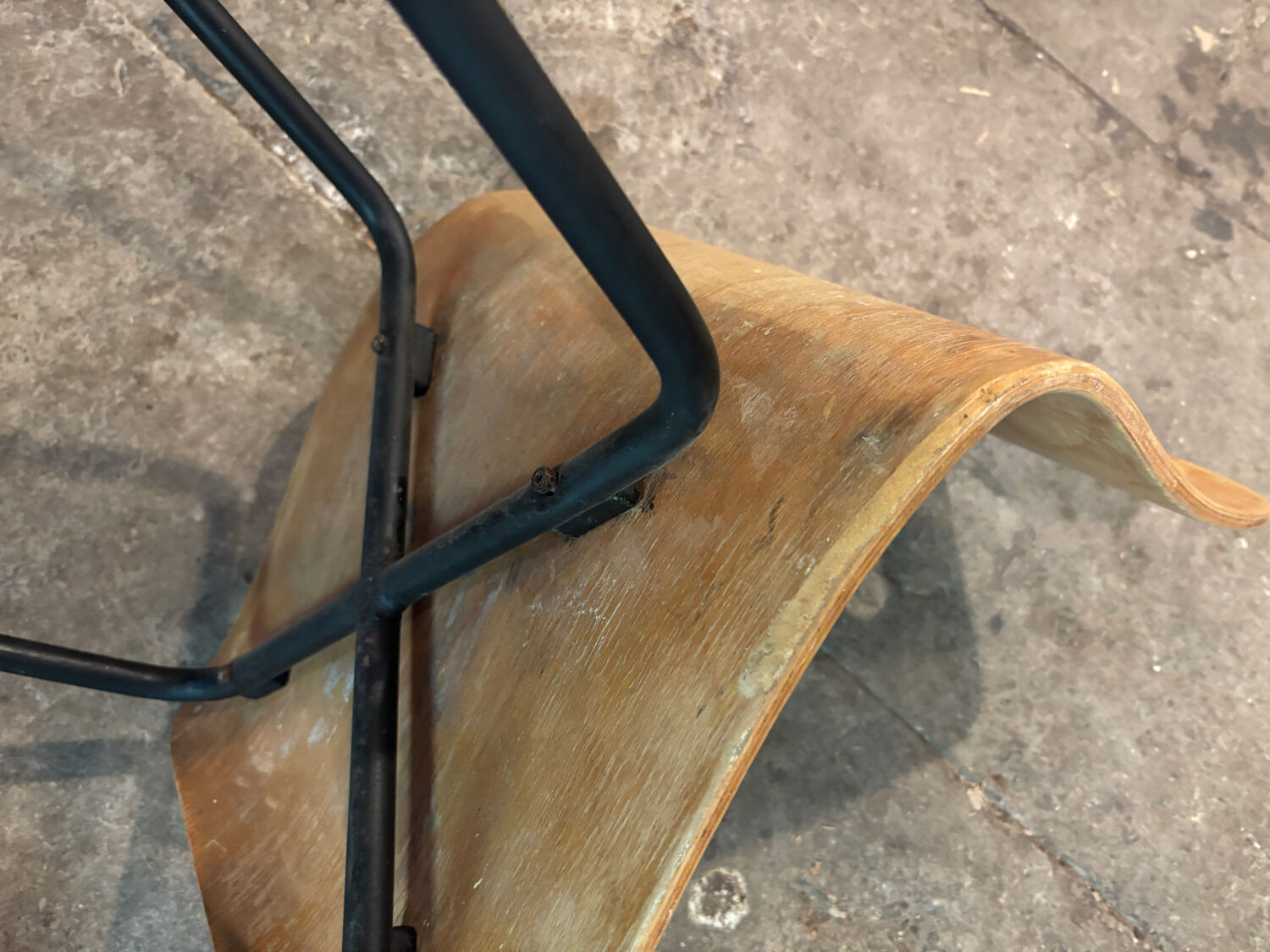 50/60 thermoformed wooden chairs