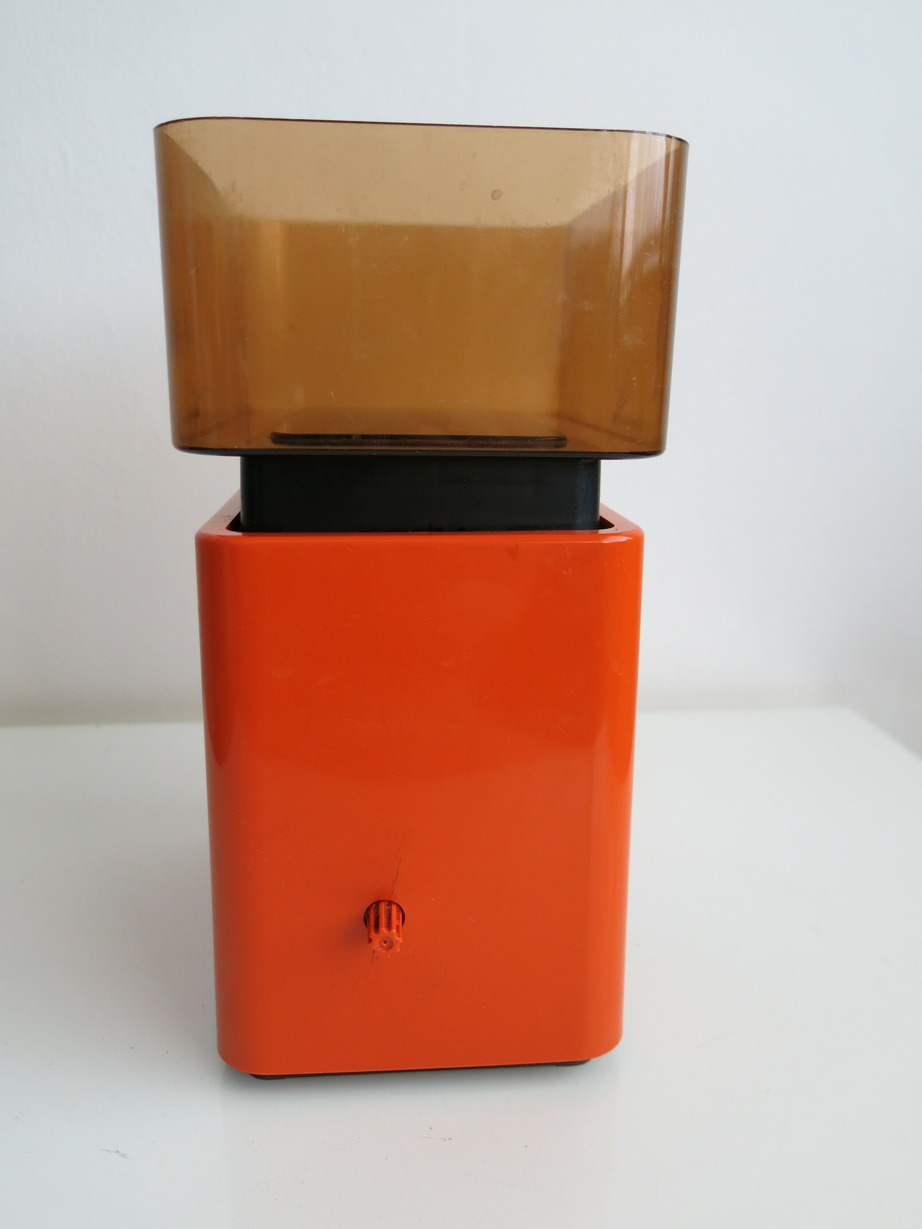 Orange scale by Terraillon (vintage)