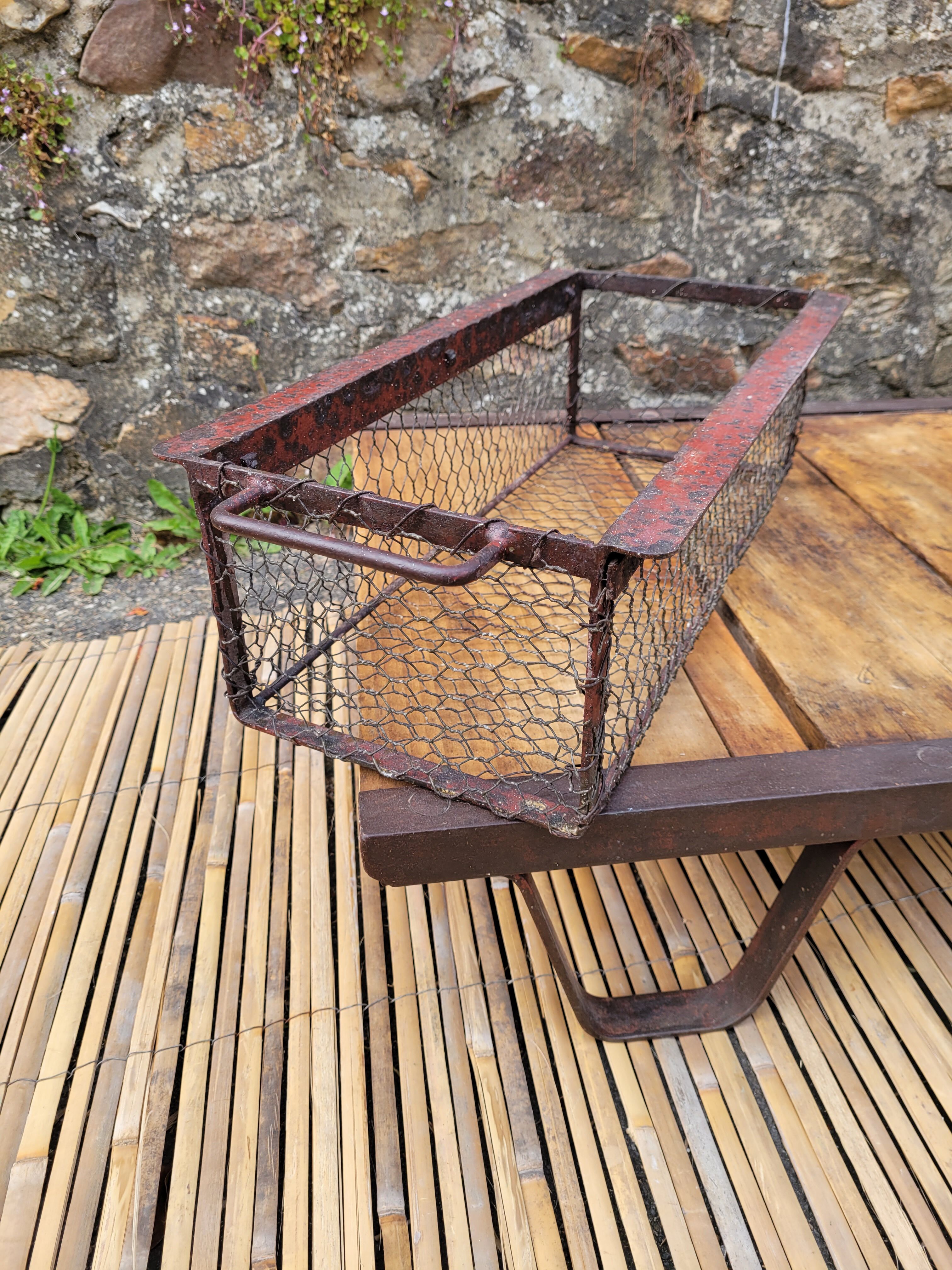 Panier en métal
