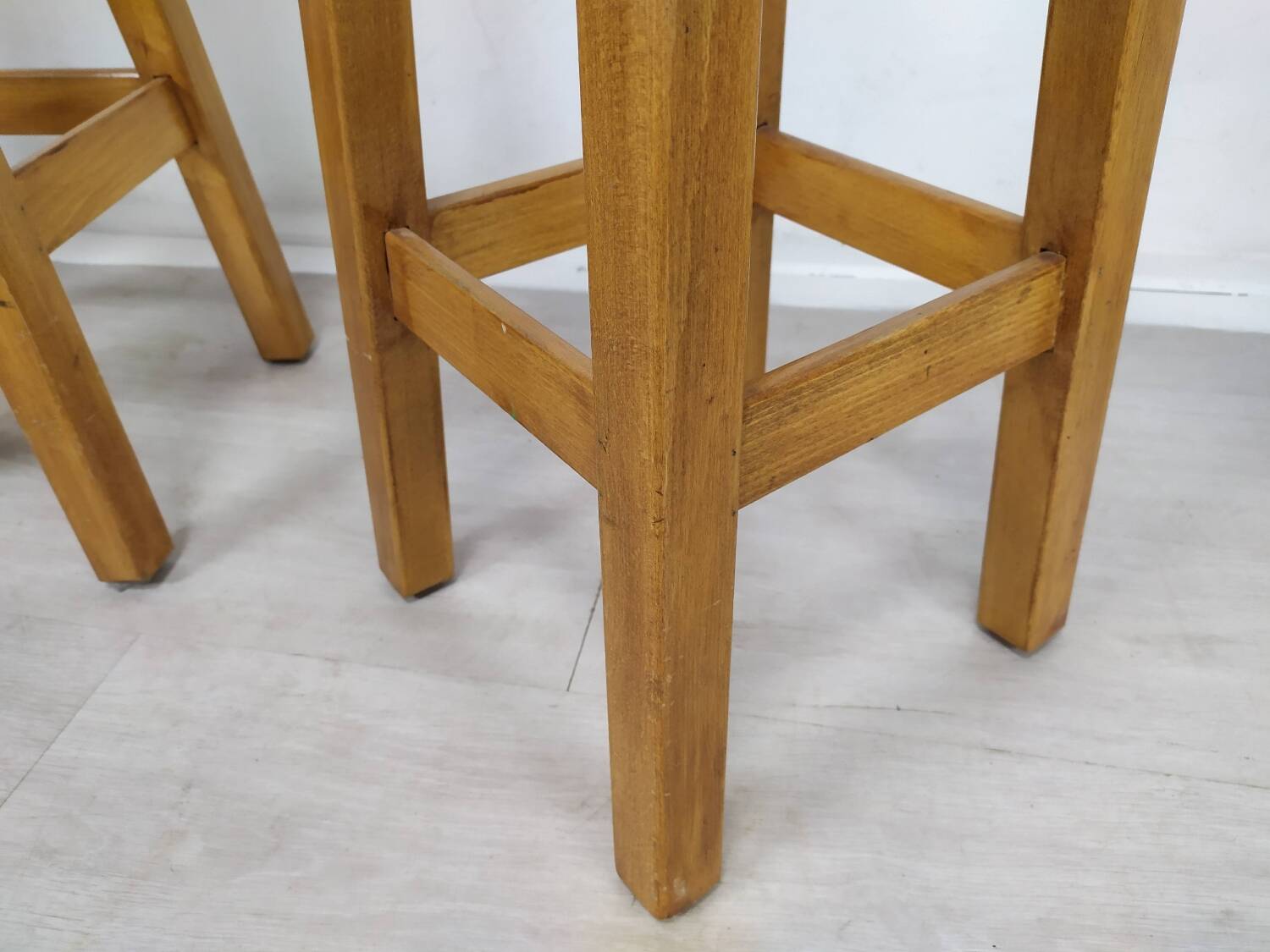 4 tabourets de bar bois vintage