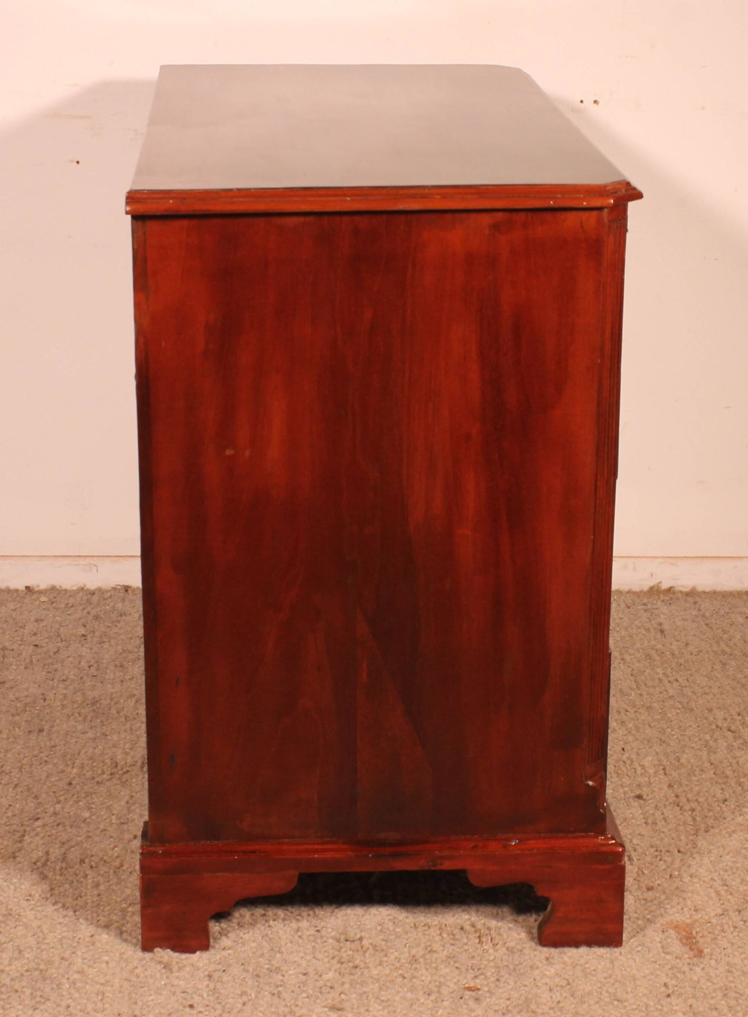Commode d'époque George III En Acajou avec tirette - 18° Siècle