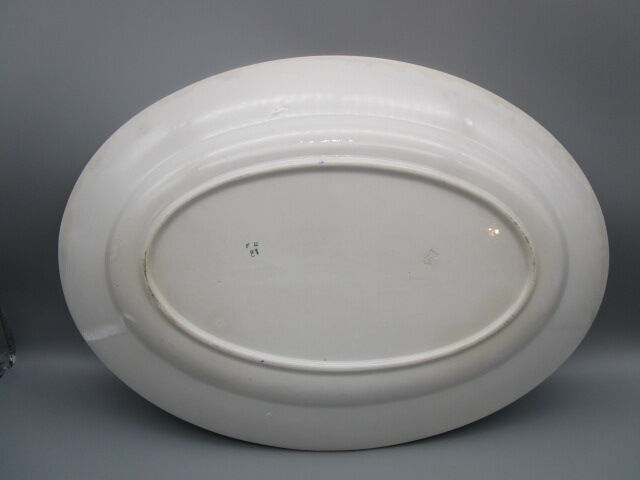 Plat vintage en faïence