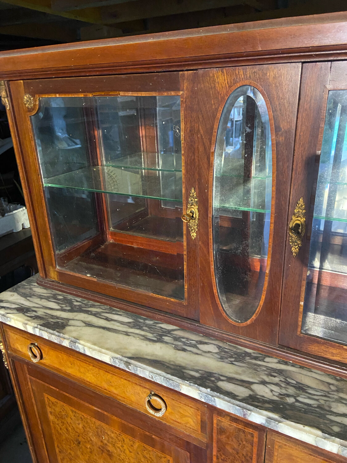 Buffet a vitrine style louis  XVI des annees 20