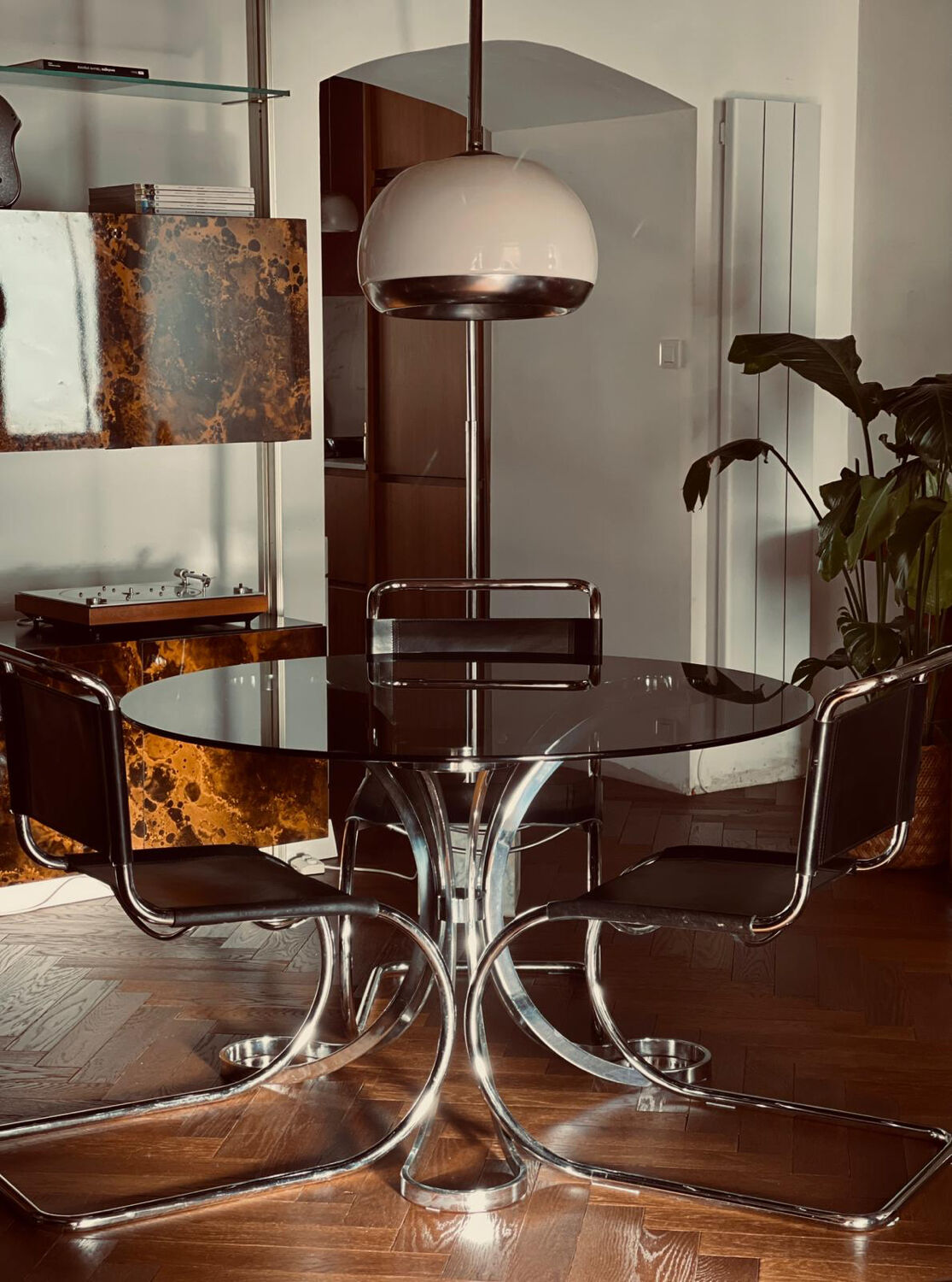 Vintage Italian design dining table from the 1970s.