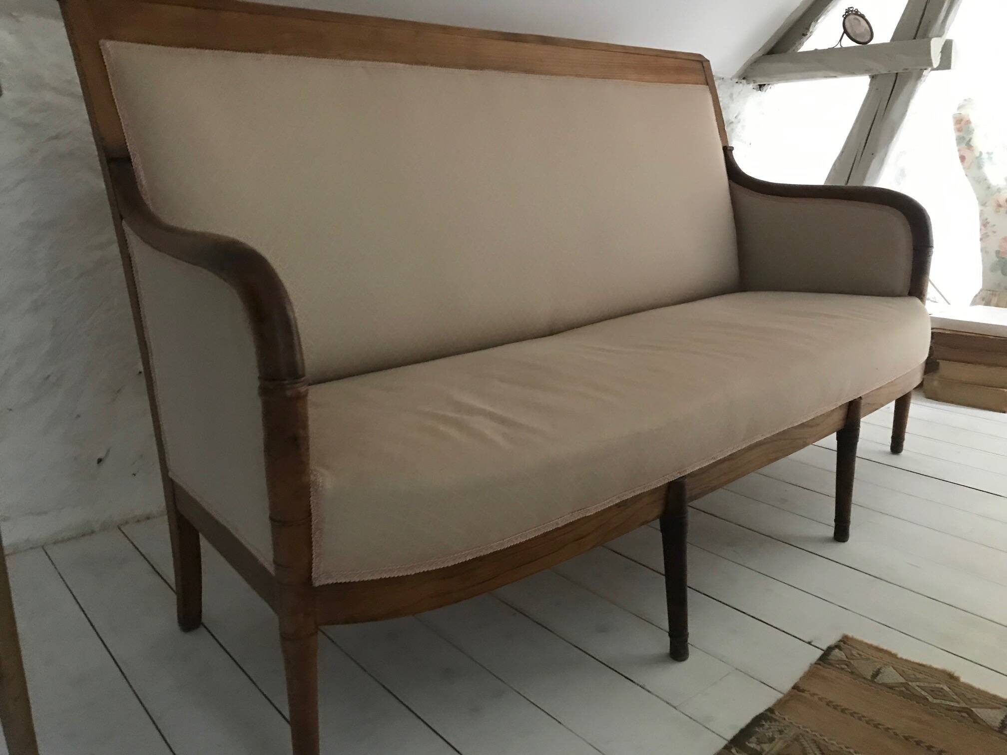 Directoire-Restoration period banquette